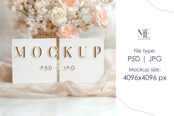 5x5 Card Mockup, Square Invitation PSD
